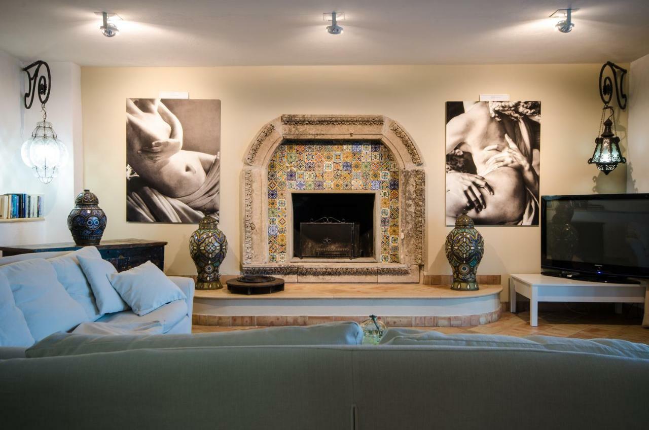 Luxury Taorum Villa With Spectacular Sea Views In Taormina Room photo